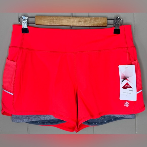 NWT Athleta Women's Ready Set Go 2 in 1 4” Athletic Shirts Womens Small - Picture 1 of 9